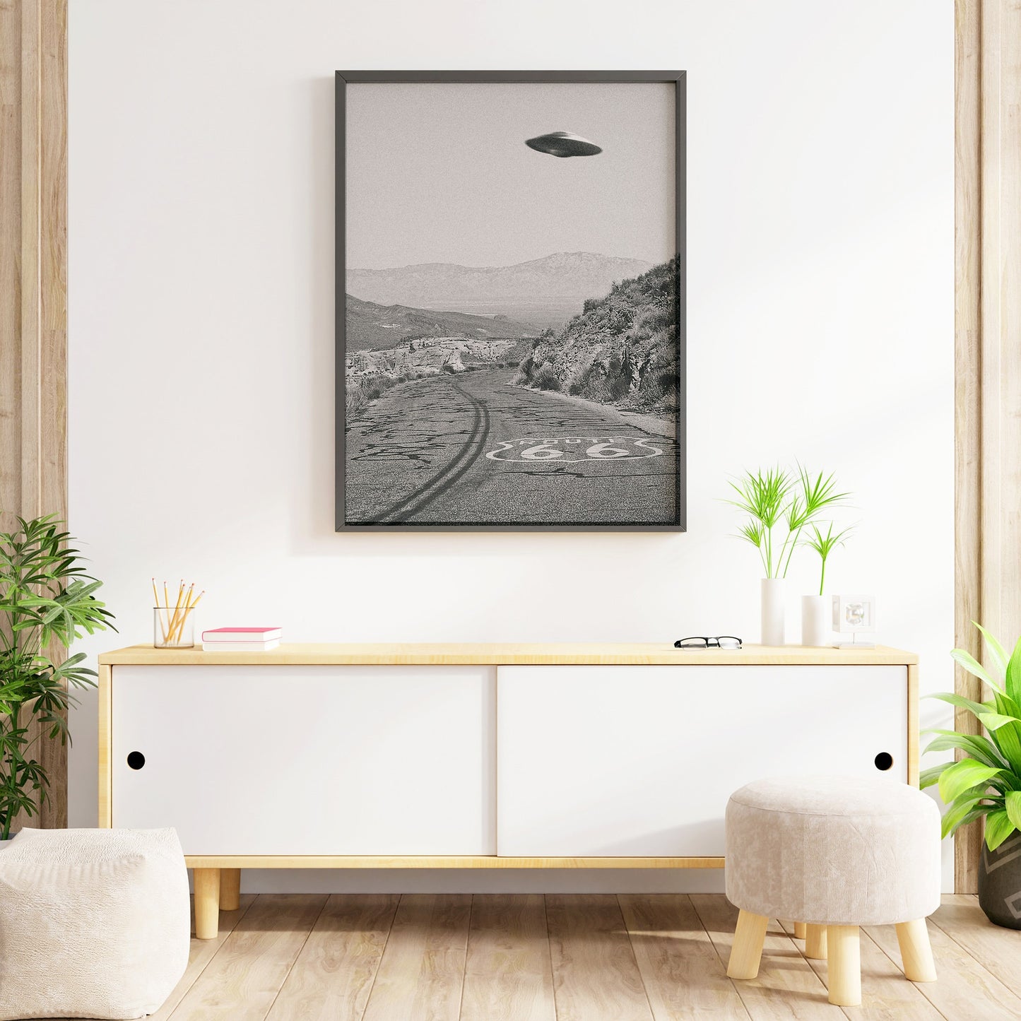 Soucoupe volante OVNI au-dessus de la Route 66 Poster