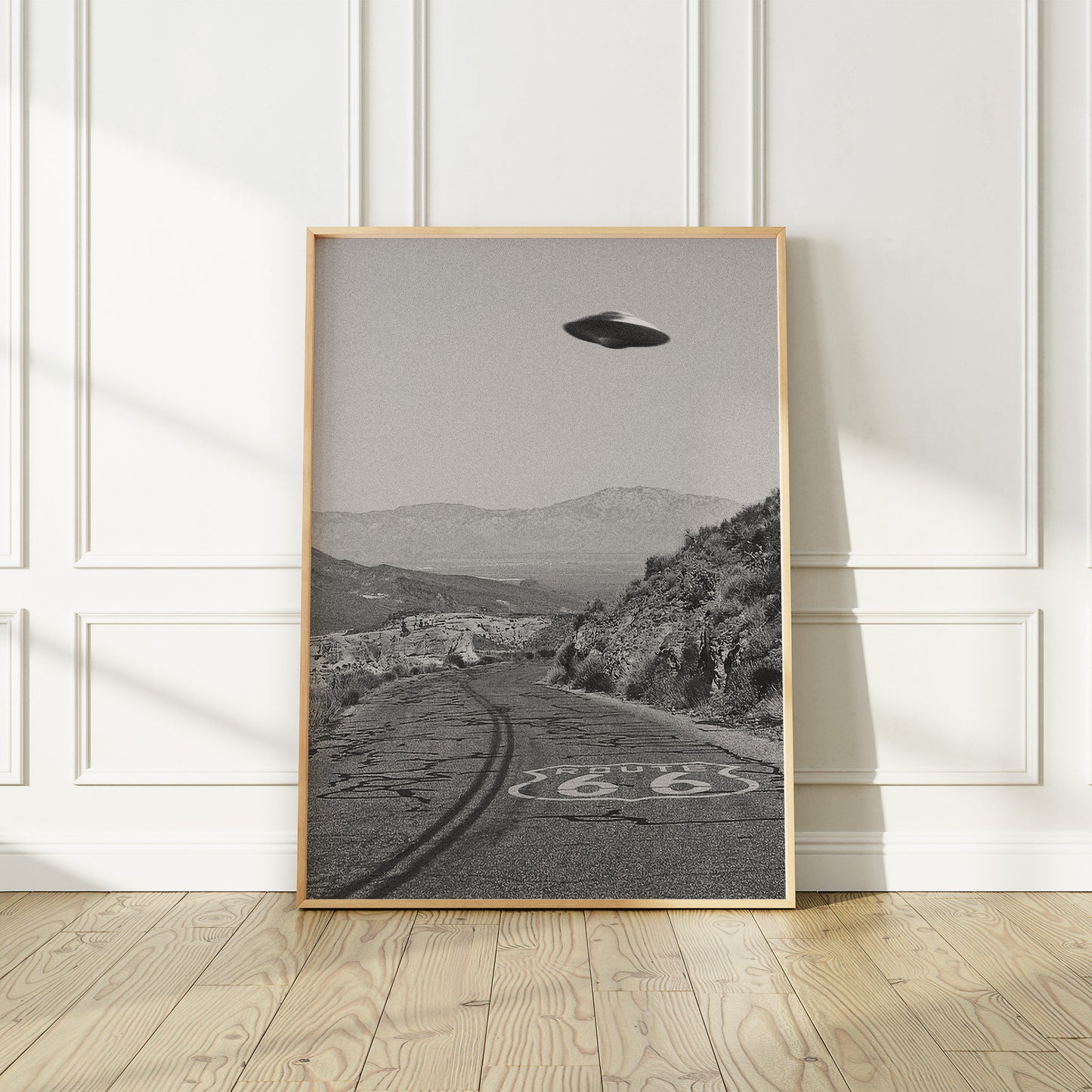 Soucoupe volante OVNI au-dessus de la Route 66 Poster