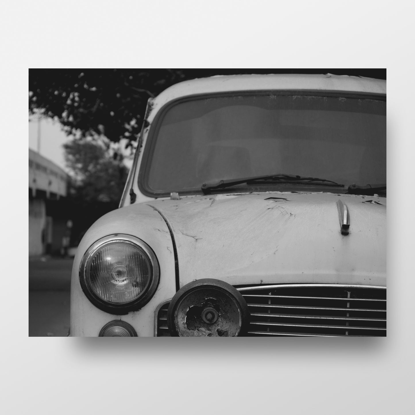 Voiture classique indienne "Ambassadeur" Poster
