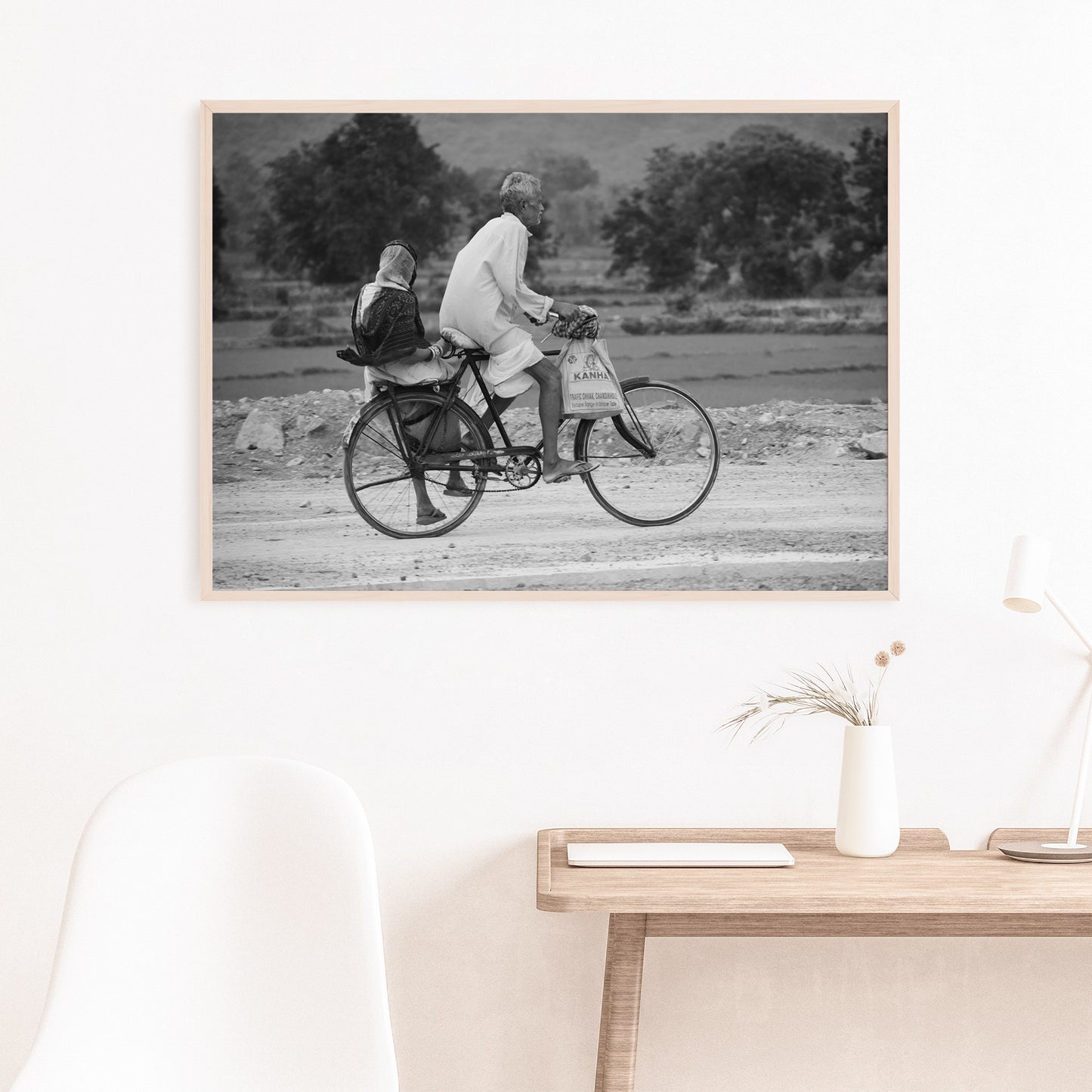 Couple indien sur un vélo, impression de photographie noir et blanc