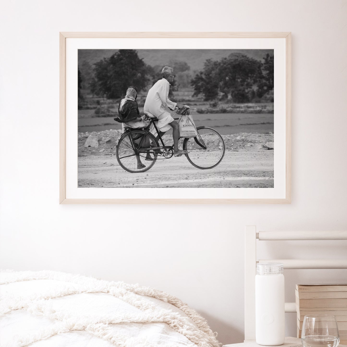 Couple indien sur un vélo, impression de photographie noir et blanc